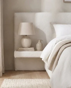 Cama de casal elevatória NAPOLI com 2 mesas de cabeceira