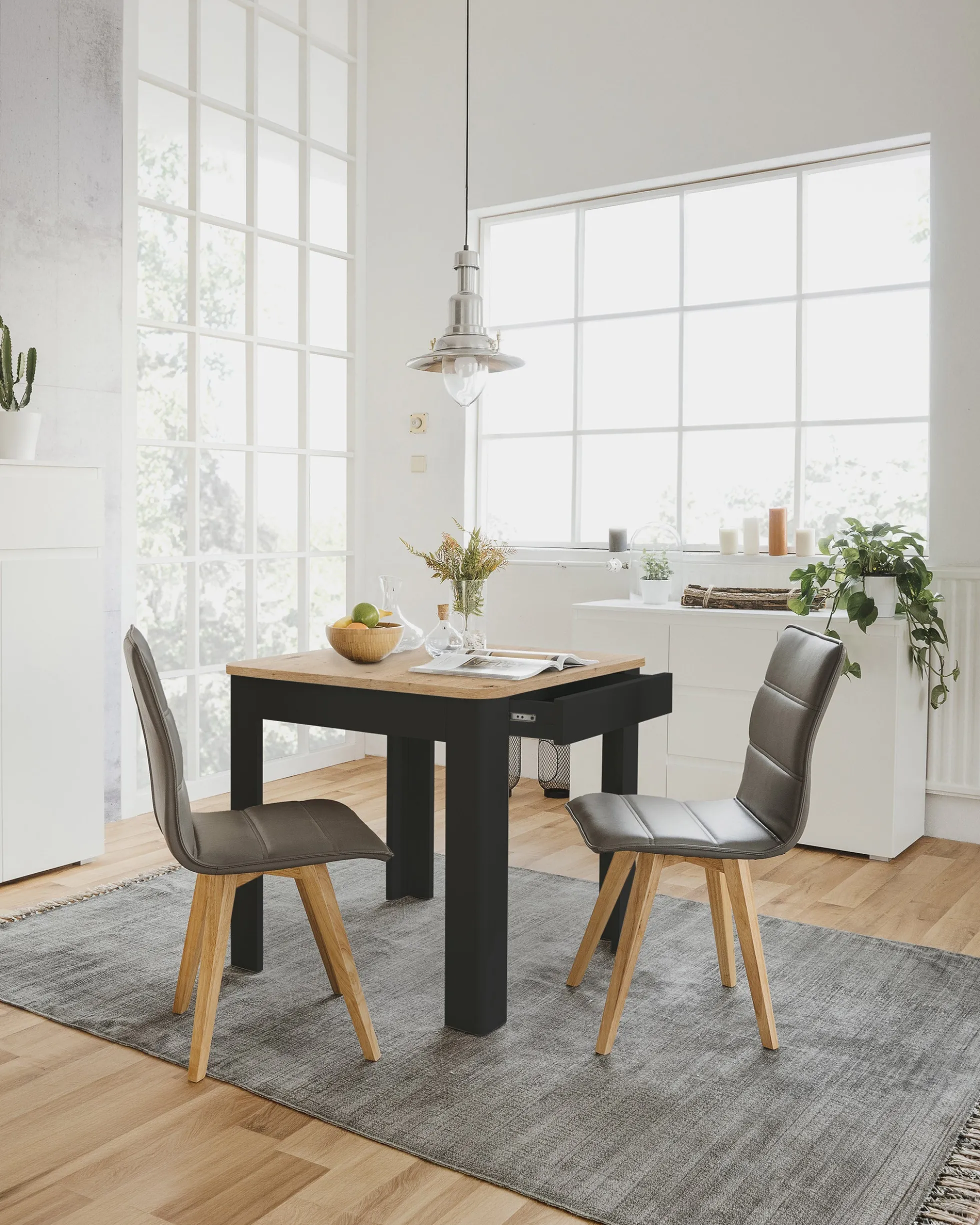 Mesa quadrada OSLO com gaveta